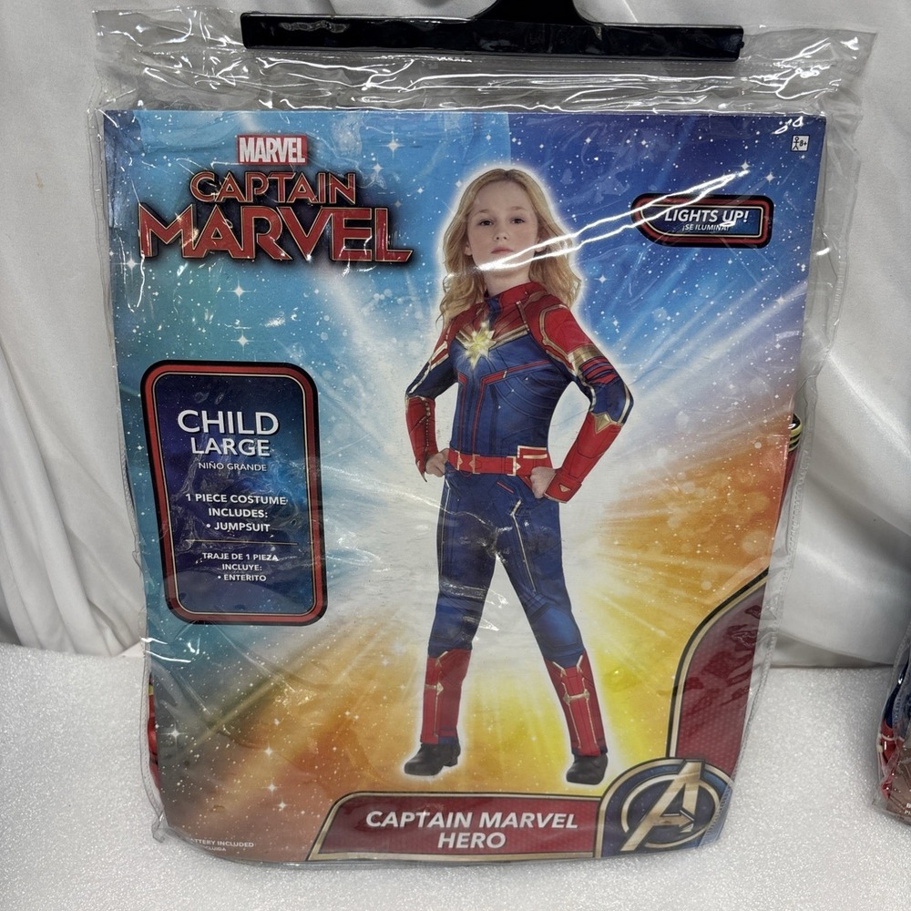 Marvel Captain Marvel Child Costume Size L (12/14) Lights Up